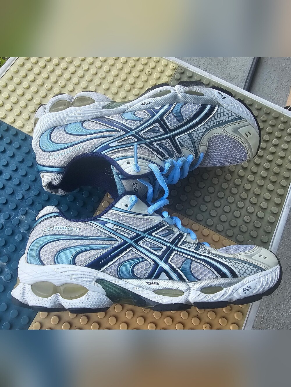 Size 11 Women's - Asics Gel-Nimbus 11 White Blue